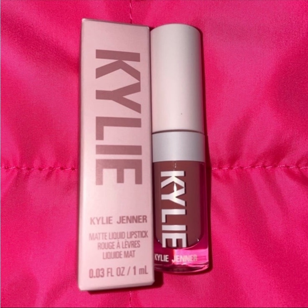 5 for $25! Kylie Matte Liquid Lipstick
